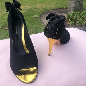 RARE Beverly Feldman Black Suede Heels